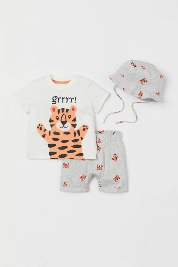 H&M tiger 3 pc set with hat