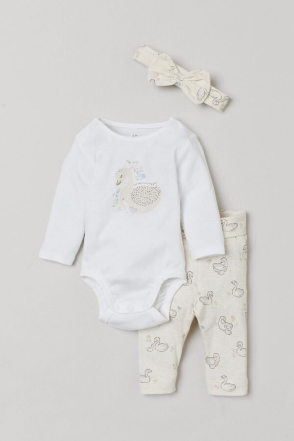 H&M swan 3 pc set