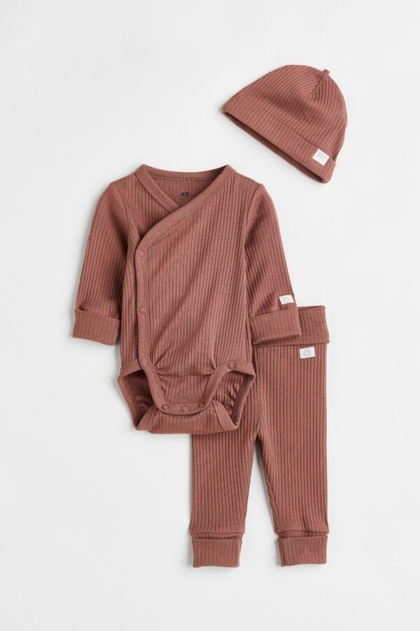 H&M peach ribbed set with Cap