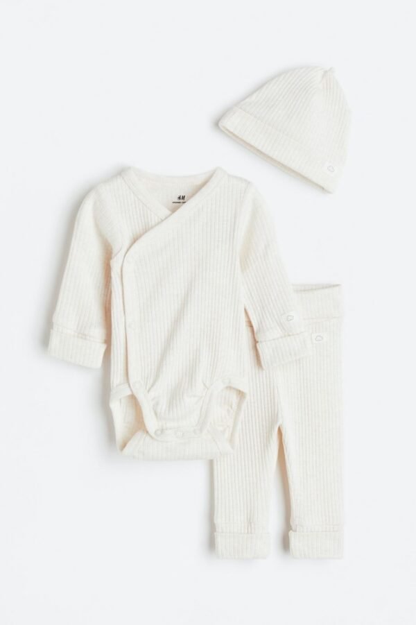 H&M White ribbed set with Cap