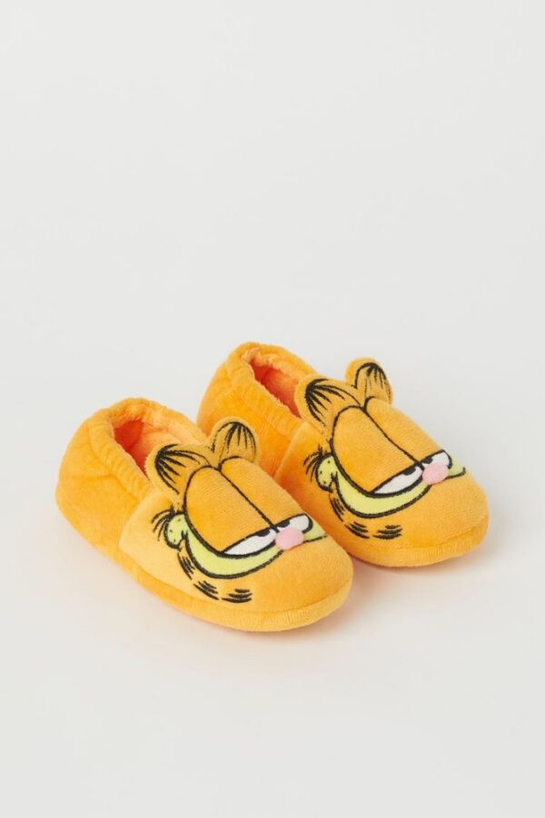 H&M Garfield slip ons