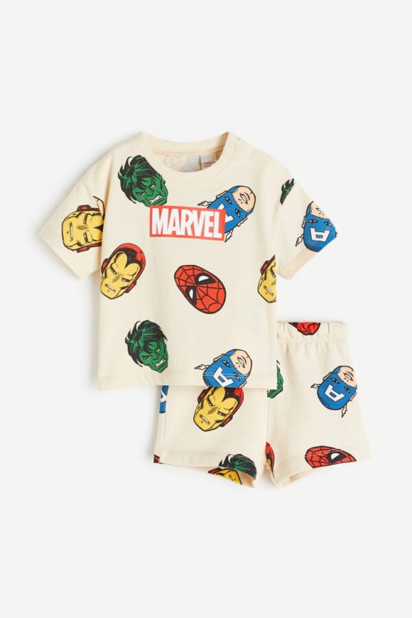 H&M marvel shorts set